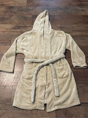 Summer & Rose Cozy Hooded Plush Bathrobe